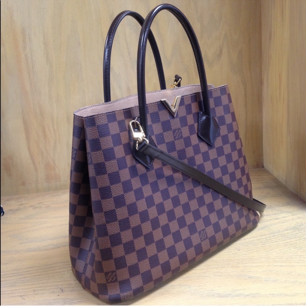 Louis Vuitton purse